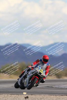 media/Nov-16-2025-Race Pace (Sun) [[8c5fa54630]]/Non Verified Riders (1st 20 Minutes)/5-Turn 15 (110pm)/